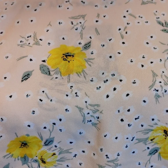 Floral Bell Sleeve Blouse - Picture 7 of 12